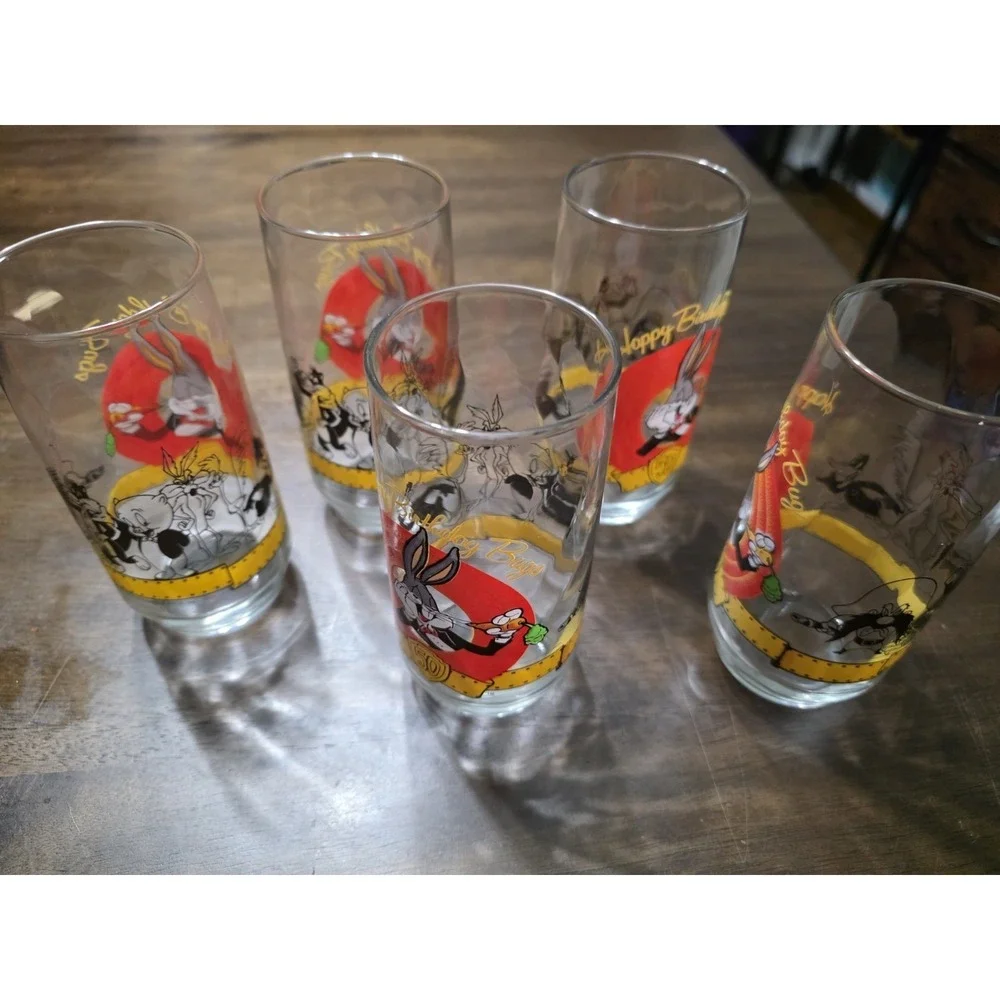 Vintage 1990 Warner Bros Looney Tunes Happy Birthday Bugs Glasses Set of 5‎